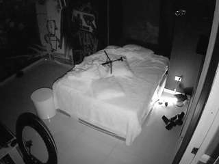 voyeurcam casa salsa disturbed